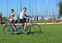 Trükkös bringák: hátas tandem